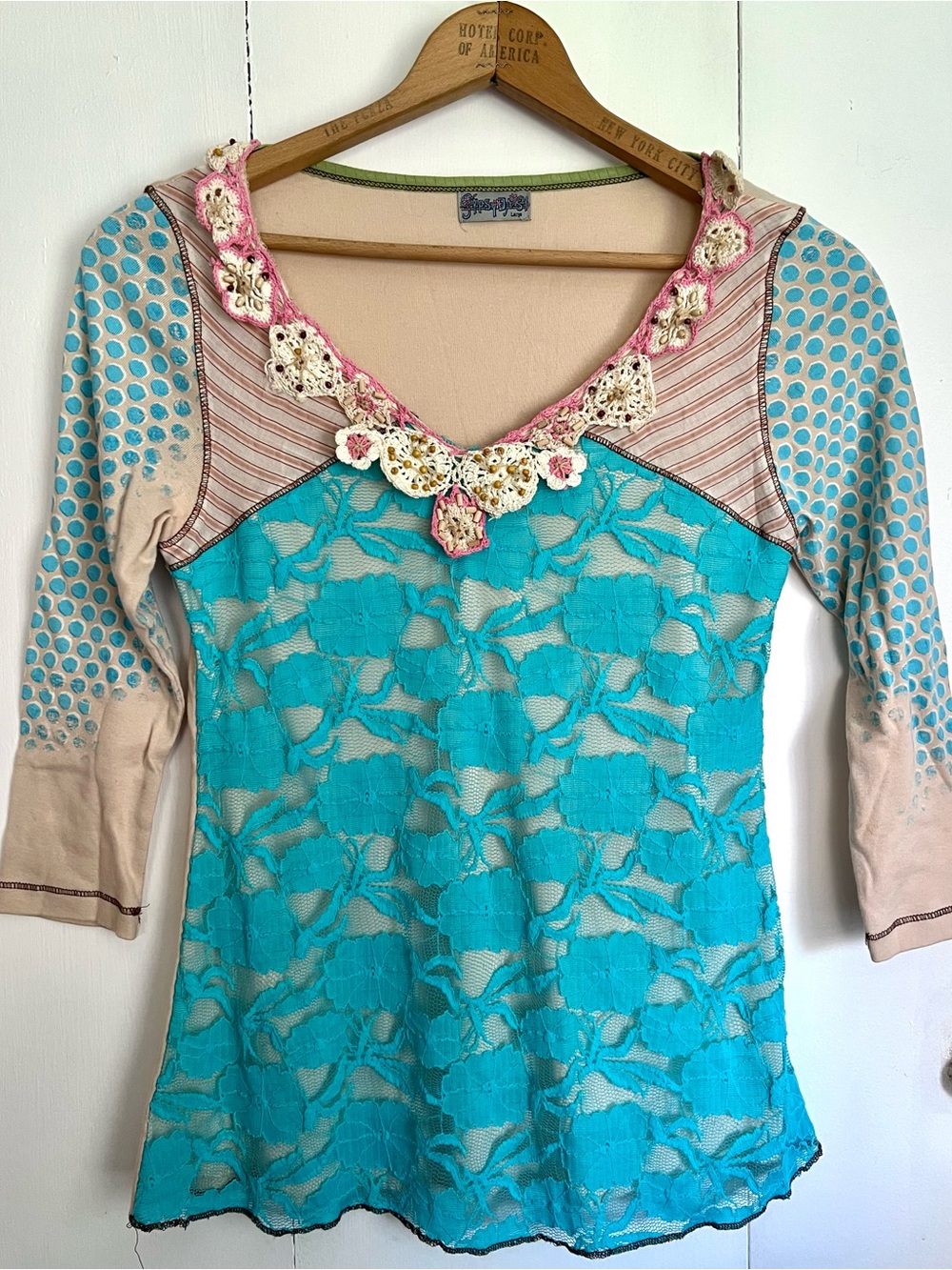 Vintage Gypsy Daisy Y2K Blue Pink Lace Beaded Patchwork V-neck Shirt Top - Large